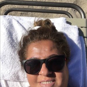 Meet your Posher, Aysel